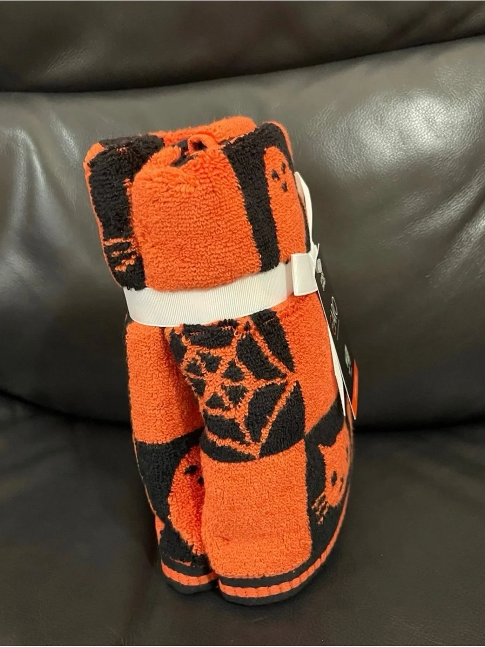 CARO HOME Halloween Checkered Hand Towels, Set of 2 Halloween Hand Towels